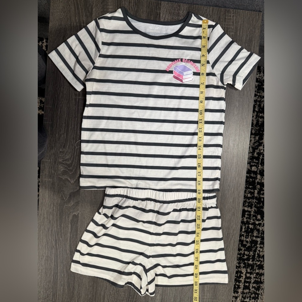Cat & Jack Black and White Striped Kids Pajama Set - Picture 3 of 8